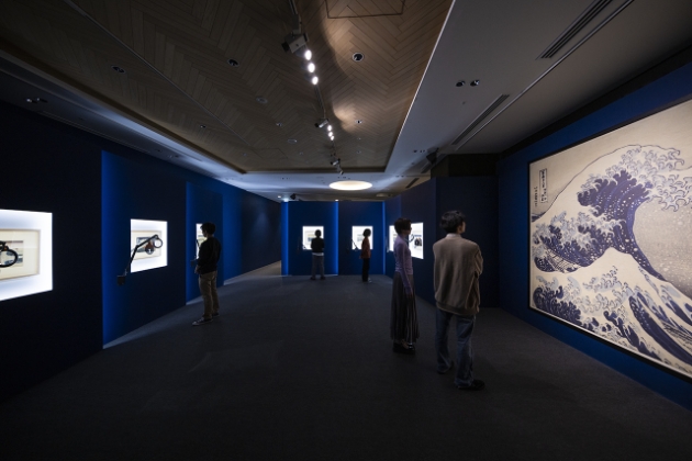 Gallery view of the big wave room