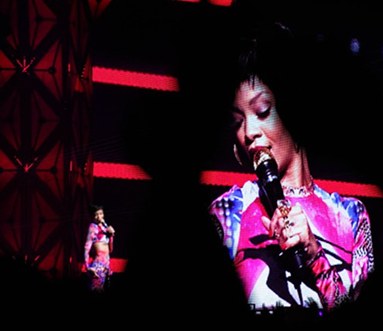 Rihanna sur l'écran géant d'un concert